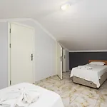 Vila Ada 1 *